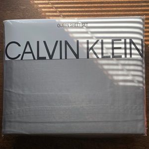 Brand new!!! Calvin Klein Queen sheets